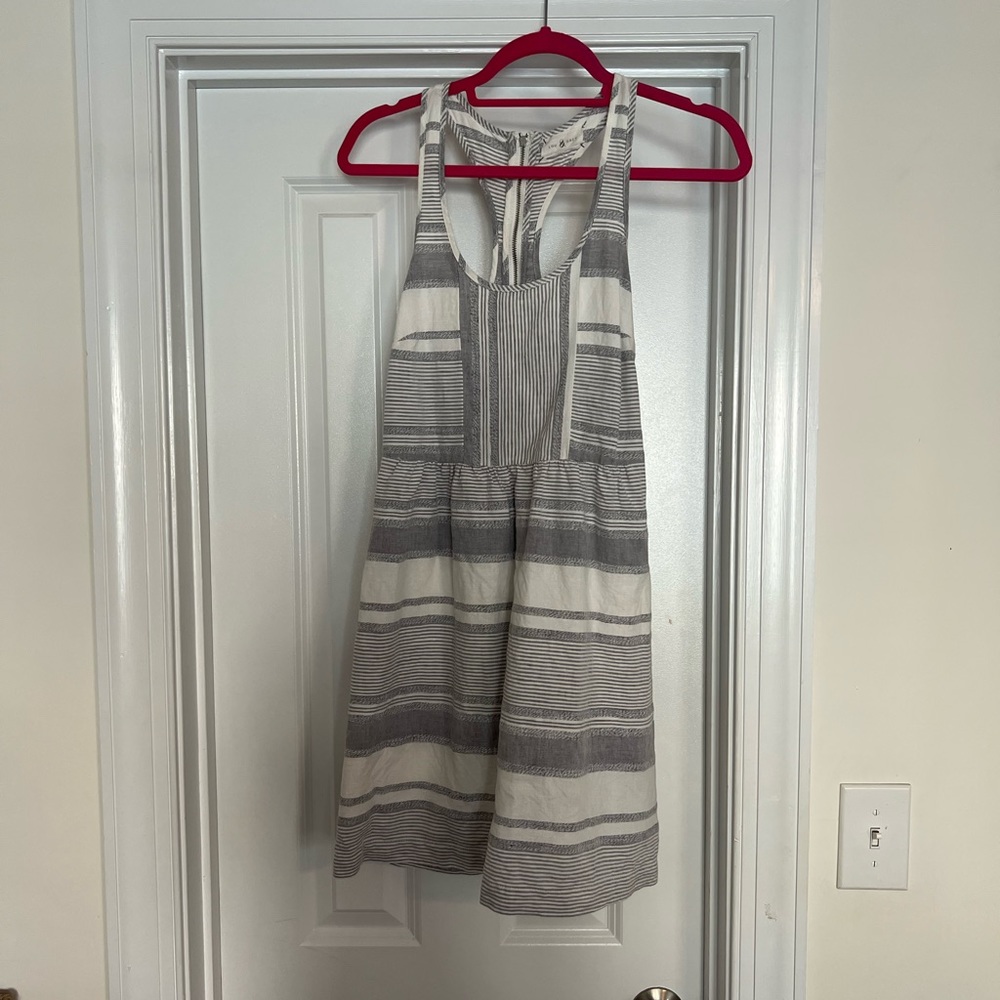 Lou & Grey linen-ish textured dress